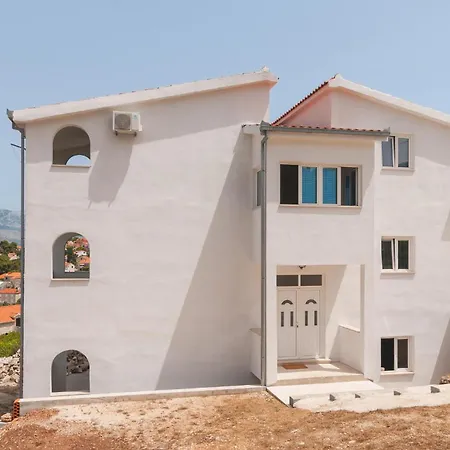 Apartment 1 Bedroom Beautiful In Supetar-splitska *