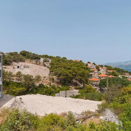 Pet Friendly In Supetar-splitska 아파트 *