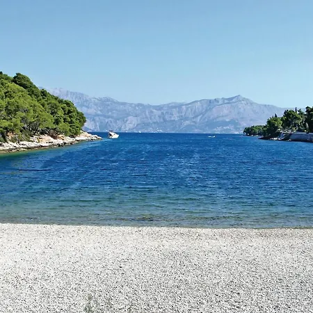 1 Bedroom Beautiful In Supetar-splitska